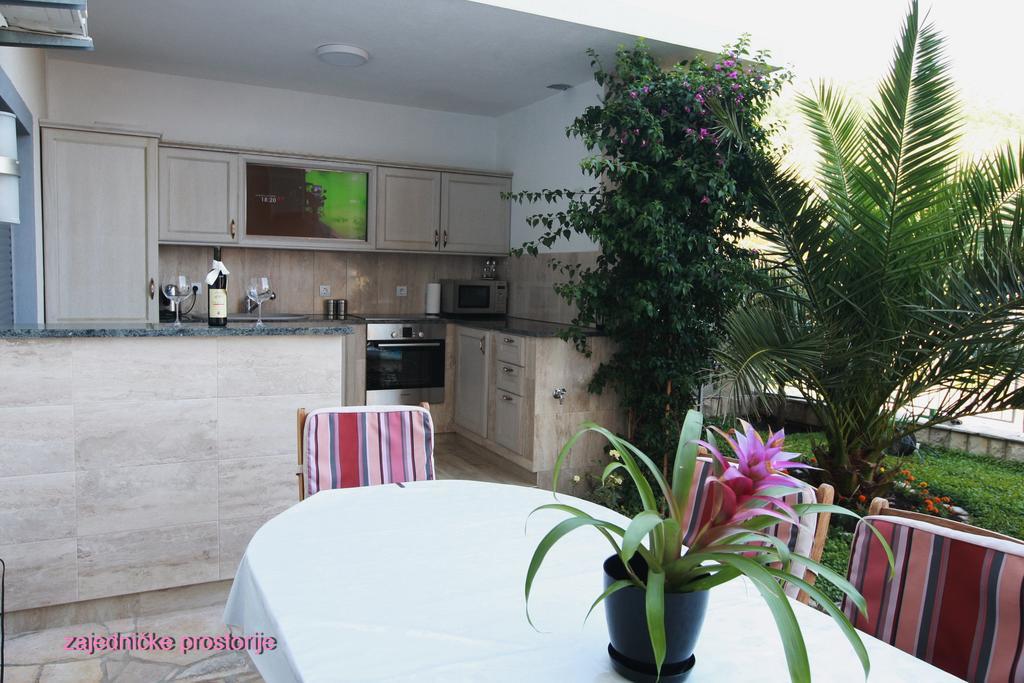 MonteLux Apartamentos Budva Habitación foto