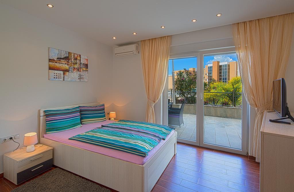 MonteLux Apartamentos Budva Habitación foto